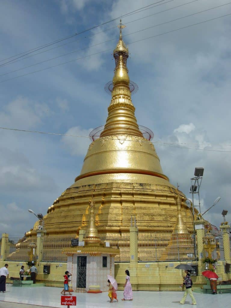 Buddhist initiation at Shwedagon pagoda