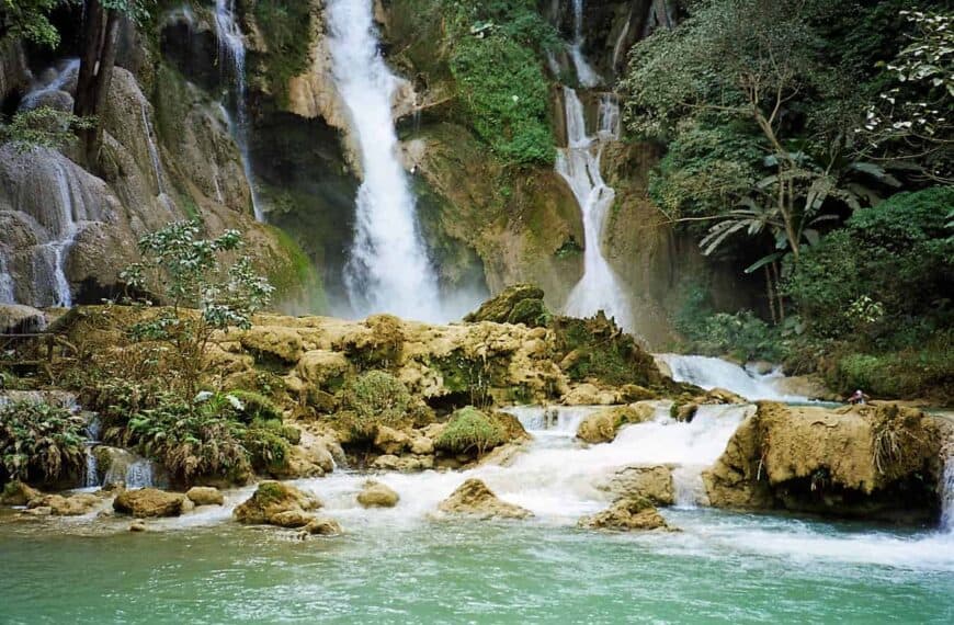 near Luang Prabang: Kuang Si waterfalls