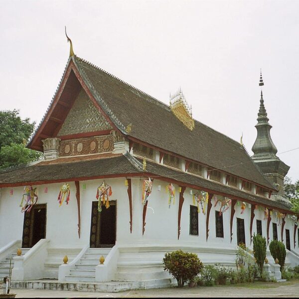 Wat That Luang black window frames