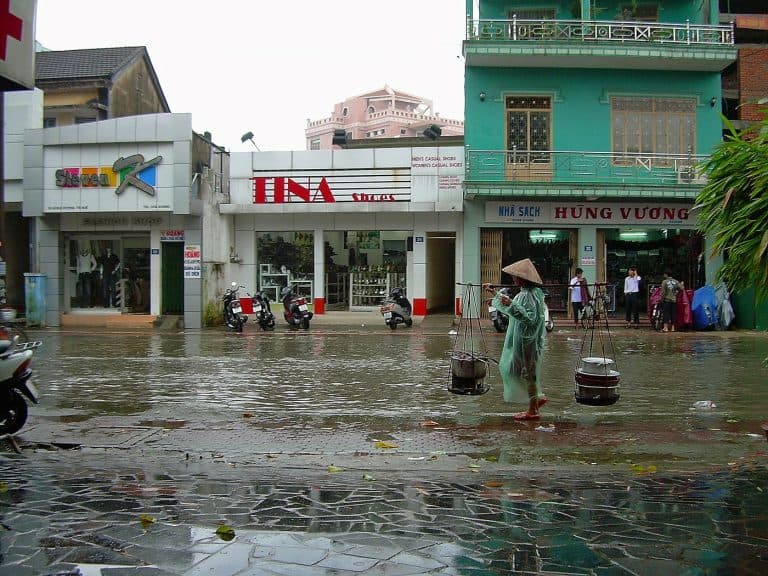 flooded Hung Vong street in Hue while waiting for the sleeper bus