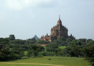 distant view of Gawdawpalin temple