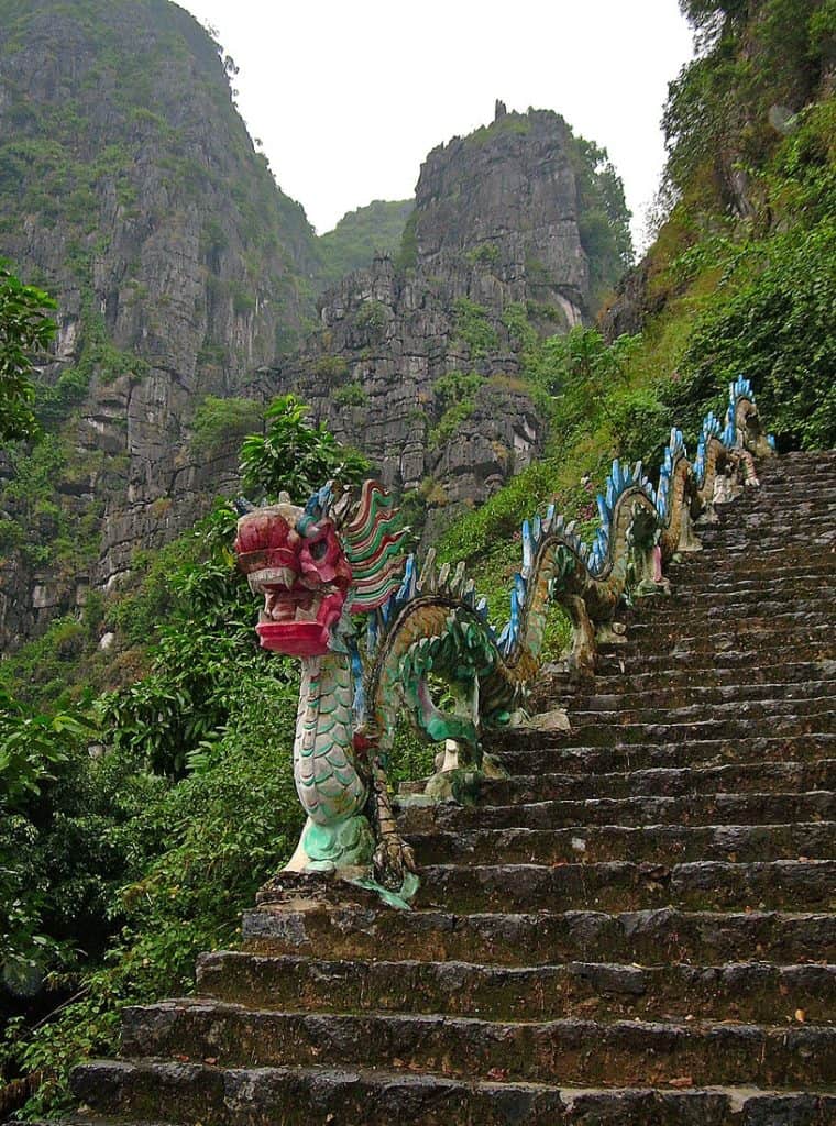 dragon at stairs to temple near Tam Coc