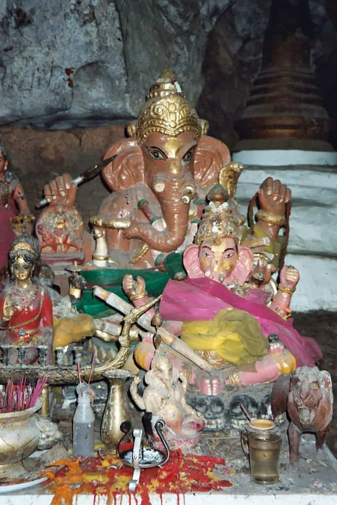Ganesha statue in Wat Khao Pun cave