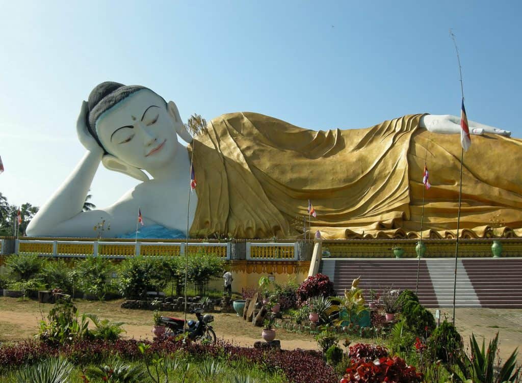 Mya Tha Lyang Reclining Buddha