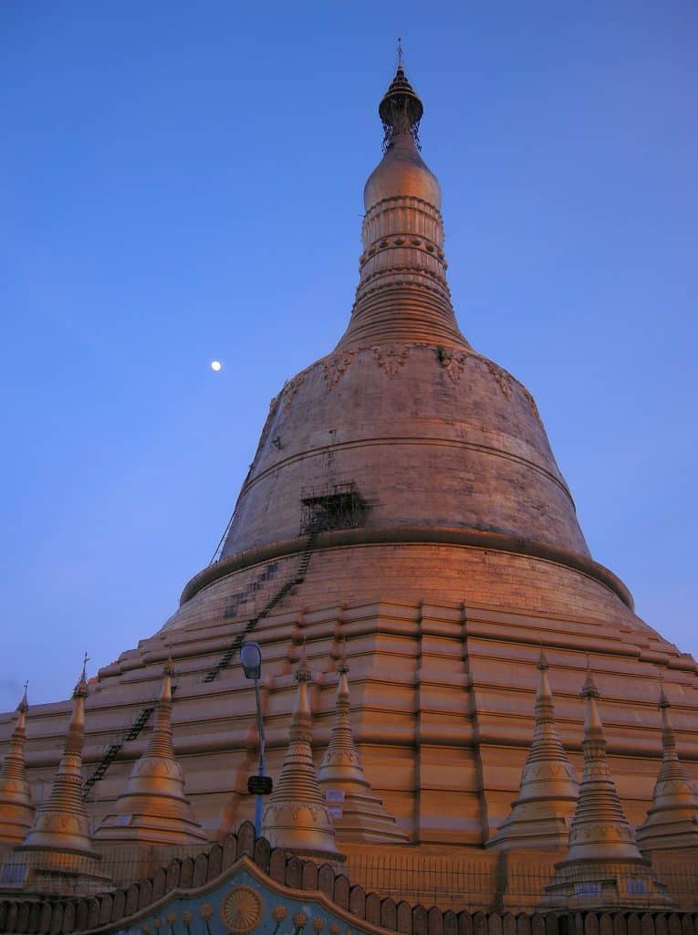 sunset at Shwemawdaw pagoda in Bago