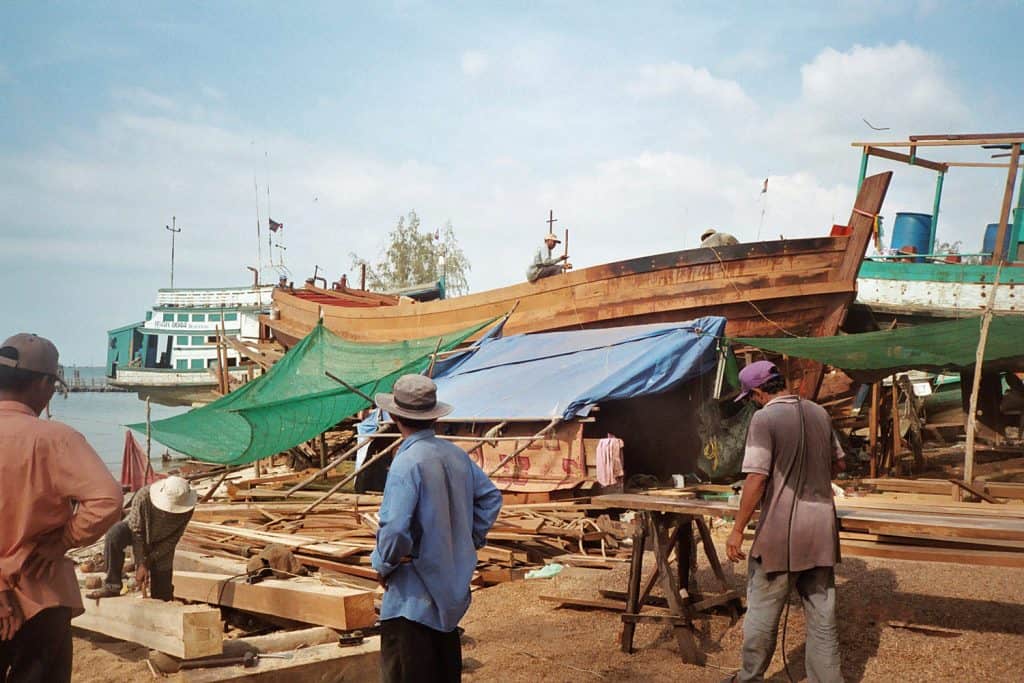 building wooden ships