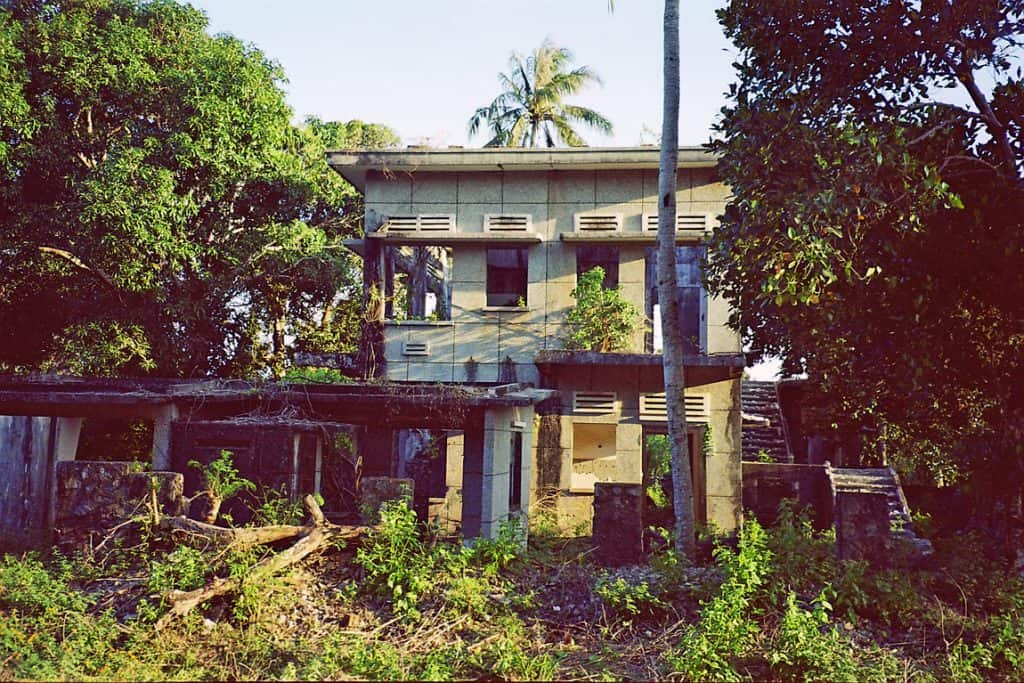 a deserted villa in Kep