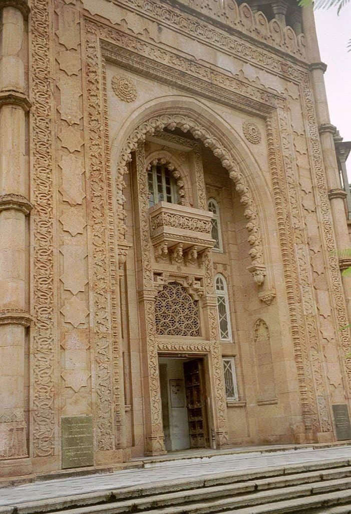 musem entrance in Maharaja palace style