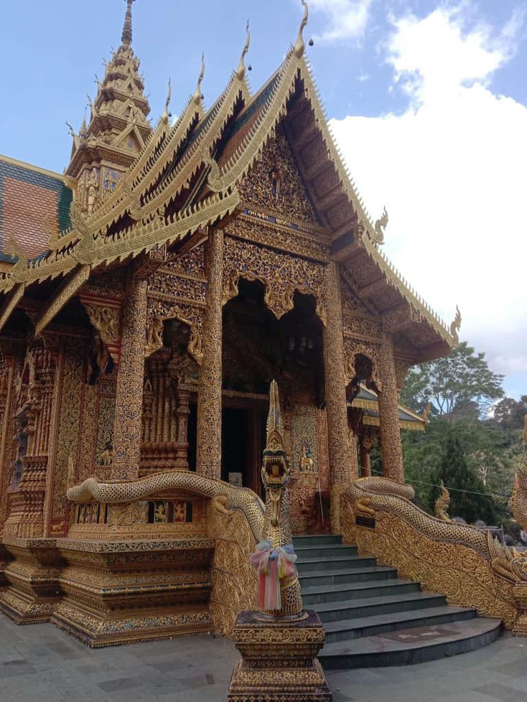 richly ornamented Wat Phra Buddhabat Si Roi